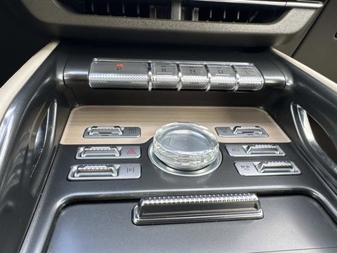 Certified 2024 Lincoln Nautilus Reserve image 31