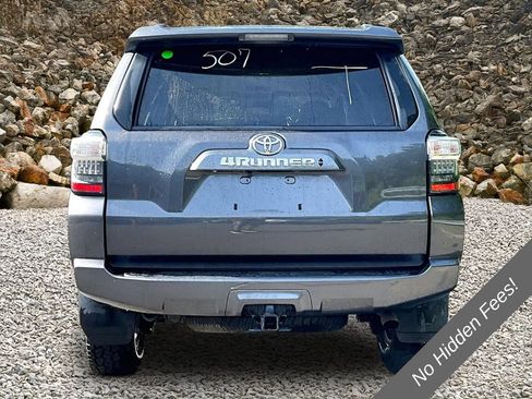 Used 2022 Toyota 4Runner SR5 AWD/4WD image 4