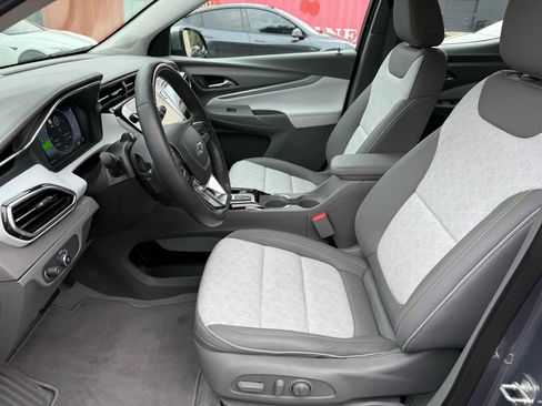 Used 2023 Chevrolet Bolt EUV Premier w/ Sun & Sound Package image 13