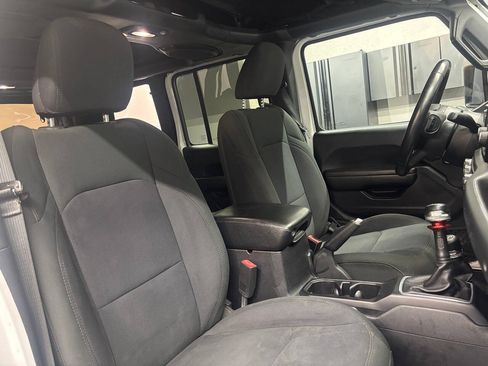 Used 2018 Jeep Wrangler Unlimited Sport S AWD/4WD image 26