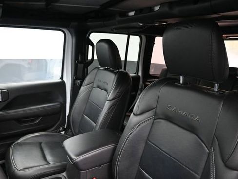 Used 2023 Jeep Wrangler Unlimited Sahara w/ Cold Weather Group AWD/4WD image 16