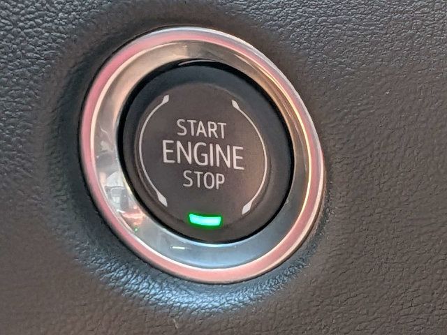Certified 2025 Cadillac Escalade Premium Luxury AWD/4WD image 37