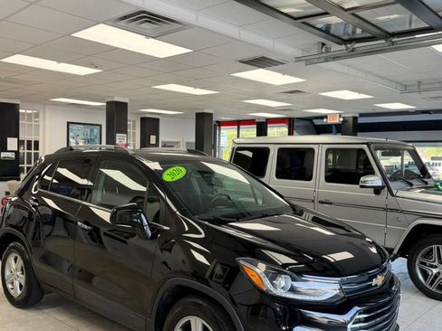 Used 2020 Chevrolet Trax LT w/ LT Convenience Package FWD image 6