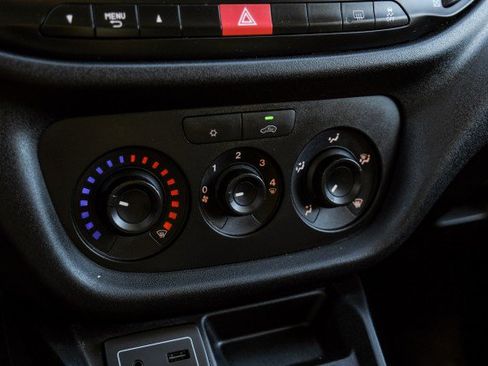 Used 2017 RAM ProMaster City Tradesman image 25