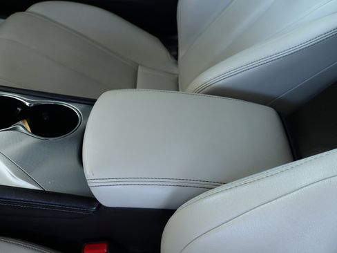 Used 2017 INFINITI Q60 3.0t w/ Premium Plus Package 3.0T image 30