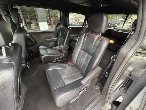 Used 2018 Dodge Grand Caravan GT image 14