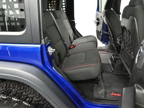 Used 2018 Jeep Wrangler Unlimited Rubicon AWD/4WD image 29
