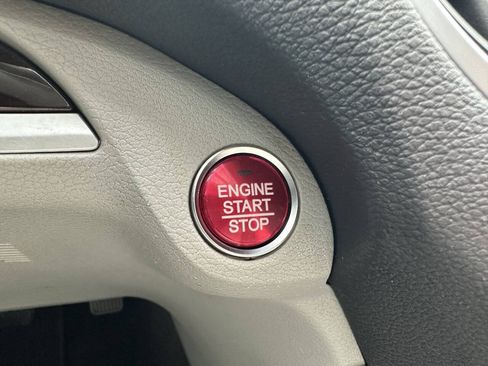 Used 2017 Acura TLX w/ Technology Package FWD image 19