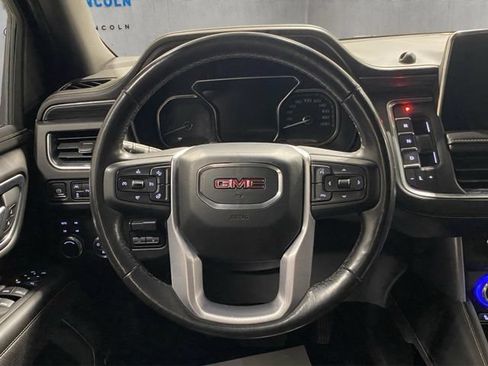Used 2021 GMC Yukon XL SLT w/ Rear Media and Nav Package AWD/4WD image 14