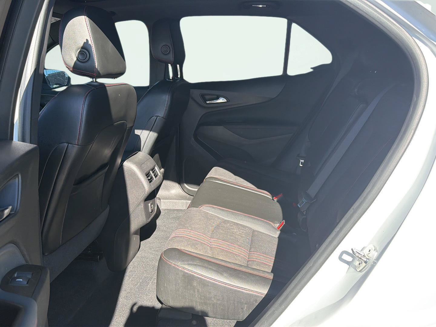 Used 2023 Chevrolet Equinox RS w/ LPO, Floor Liner Package FWD image 11