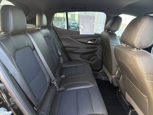 Used 2024 Buick Envista Preferred image 28