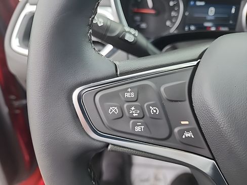 Used 2024 Chevrolet Equinox LT AWD/4WD image 16