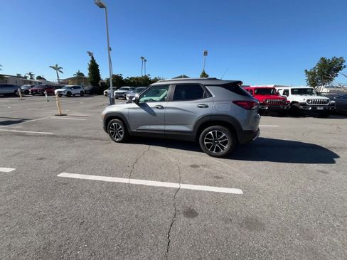 Used 2025 Chevrolet TrailBlazer LT image 16