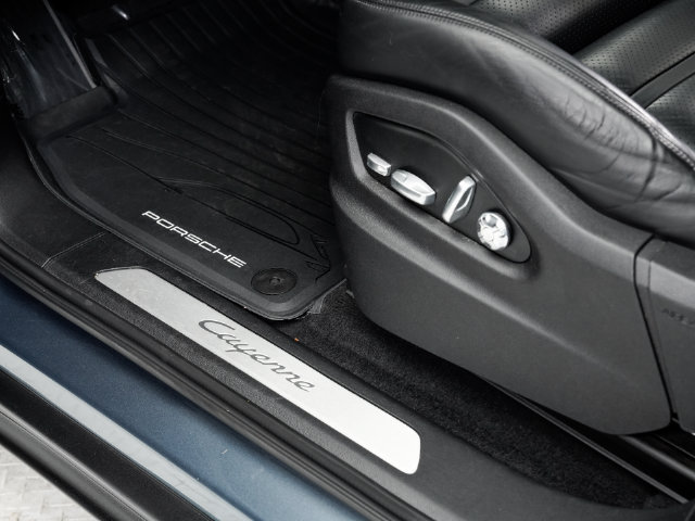 Certified 2019 Porsche Cayenne AWD/4WD image 11