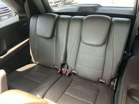 Used 2022 Mercedes-Benz GLS 450 4MATIC image 41