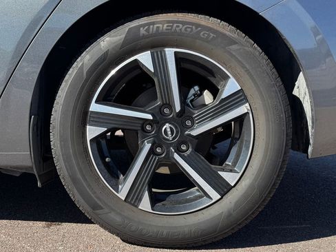 Used 2025 Nissan Sentra SV FWD image 11
