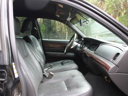 Used 2004 Mercury Grand Marquis LS RWD image 9