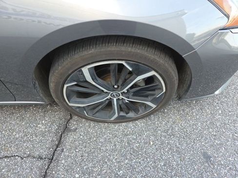 Used 2024 Nissan Altima 2.5 SR image 9