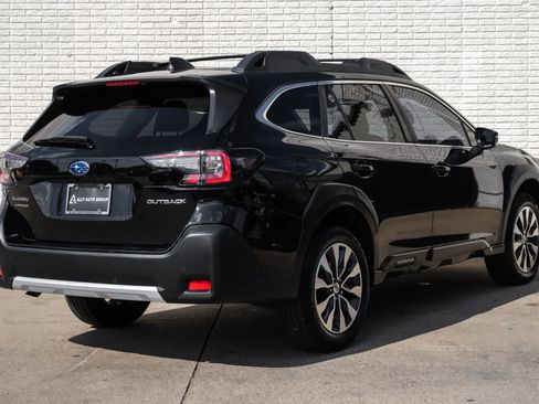 Used 2023 Subaru Outback Limited image 8