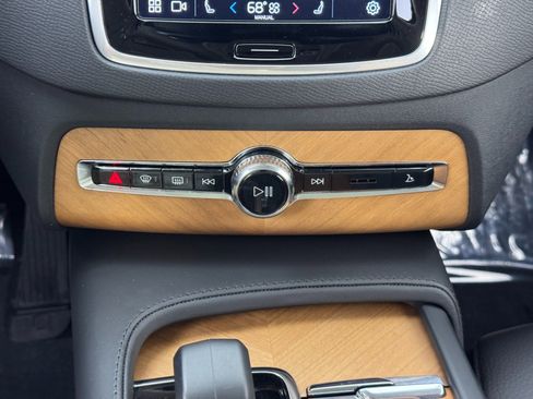 Used 2024 Volvo XC90 T8 Core w/ Protection Package Premier image 32