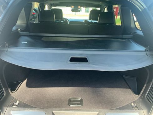 Used 2019 Jeep Grand Cherokee Limited AWD/4WD image 25