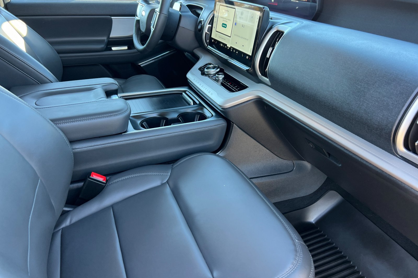 Used 2026 Ford Expedition Active AWD/4WD image 17