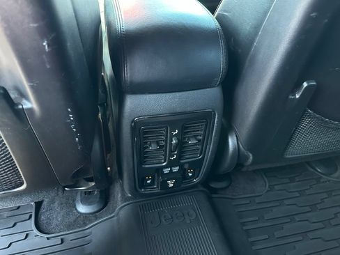 Used 2016 Jeep Grand Cherokee High Altitude AWD/4WD image 24