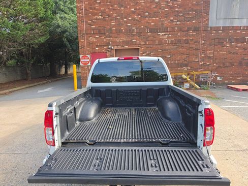 Used 2017 Nissan Frontier S w/ S Work Truck Package (4X4) image 5