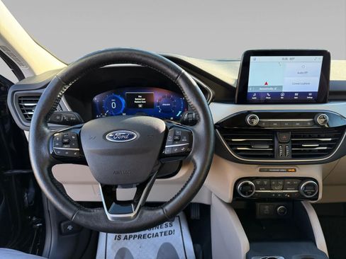 Used 2021 Ford Escape SEL w/ Technology Package image 10