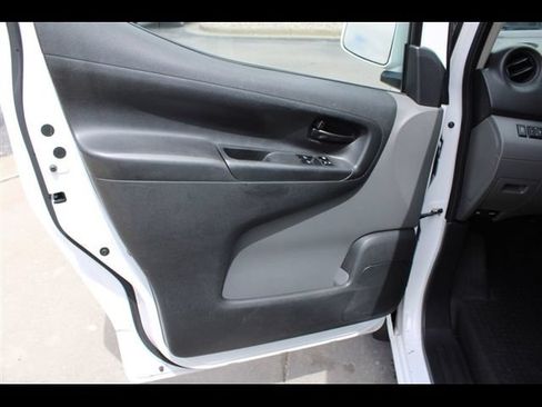Used 2021 Nissan NV200 SV FWD image 17