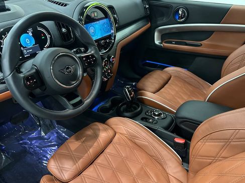 Certified 2024 MINI Cooper Countryman S FWD image 10
