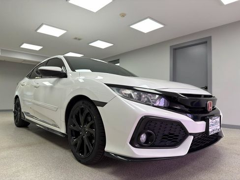 Used 2019 Honda Civic Sport image 4