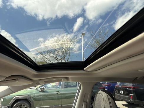 Certified 2024 Subaru Crosstrek 2.0i Premium image 16