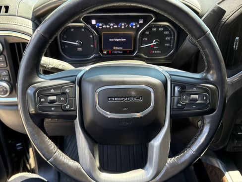 Used 2022 GMC Sierra 2500 Denali w/ Technology Package AWD/4WD image 12