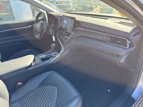 Used 2023 Toyota Camry SE image 31