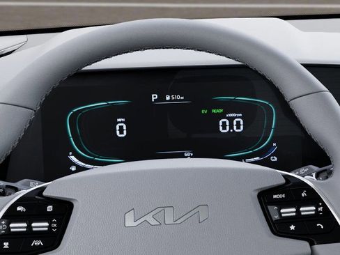 Certified 2025 Kia Niro EX Touring image 21
