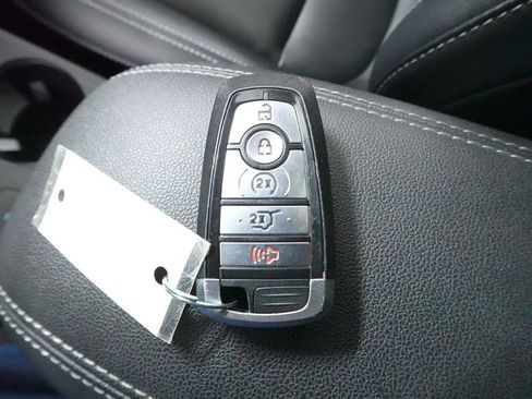 Used 2020 Ford Escape SEL FWD image 19