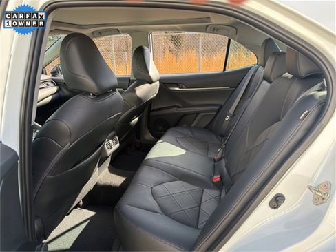 Used 2019 Toyota Camry XLE image 20