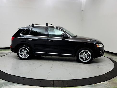 Used 2017 Audi Q5 2.0T Premium Plus w/ Technology Package AWD/4WD image 4