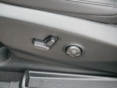 New 2026 Chrysler Pacifica Select image 13