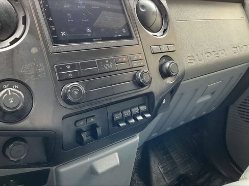 Used 2011 Ford F250 XL w/ XL Value Pkg image 30