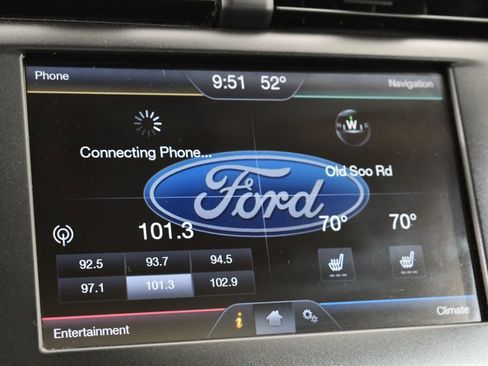 Used 2014 Ford Fusion SE w/ Equipment Group 202A FWD image 27