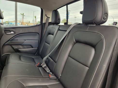 Used 2019 Chevrolet Colorado Z71 w/ Z71 Midnight Edition image 12