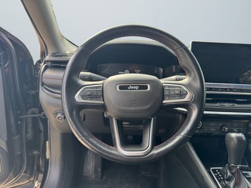 Used 2022 Jeep Compass Trailhawk w/ Trailhawk Elite Group image 13