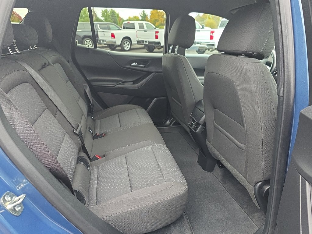 Used 2026 Chevrolet Equinox LT AWD/4WD image 24