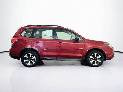 Used 2018 Subaru Forester 2.5i w/ Alloy Wheel Package AWD/4WD image 10