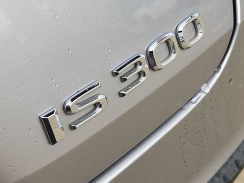 Used 2023 Lexus IS 300 w/ Comfort Package RWD image 12