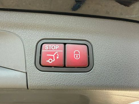 Used 2020 Mercedes-Benz GLE 350 4MATIC image 13