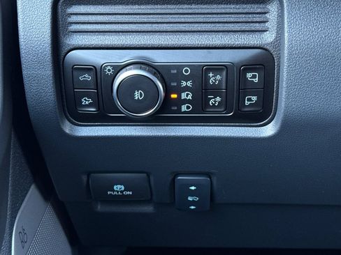 New 2026 Ford F250 Lariat w/ Black Appearance Package image 30