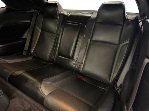 Used 2018 Dodge Challenger GT w/ Driver Convenience Group AWD/4WD image 10